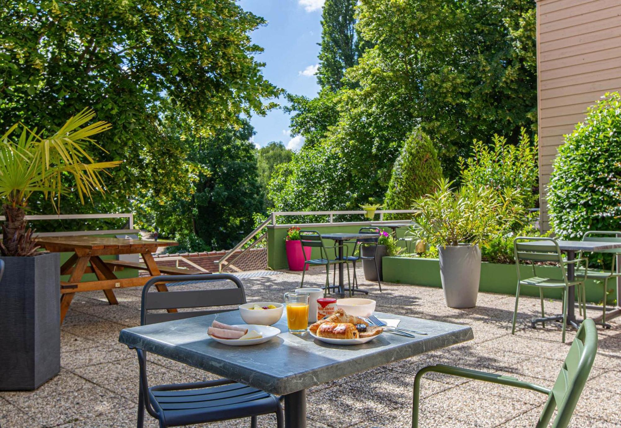 B&B Hotel Chartres Centre Cathedrale 3 Etoiles Luaran gambar